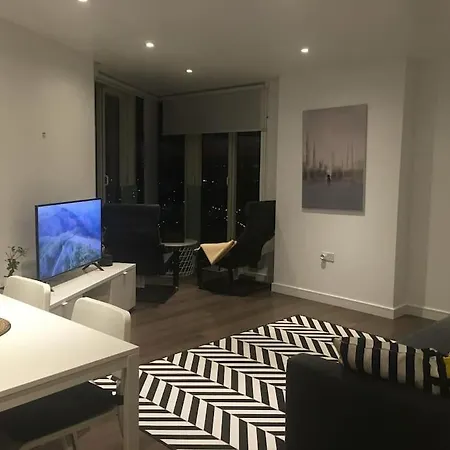 Grand Serviced Apartment***** Кройдон Экстерьер фото