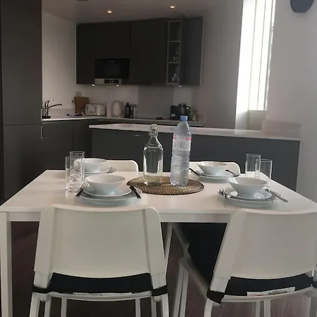 Grand Serviced Apartment***** Кройдон Экстерьер фото