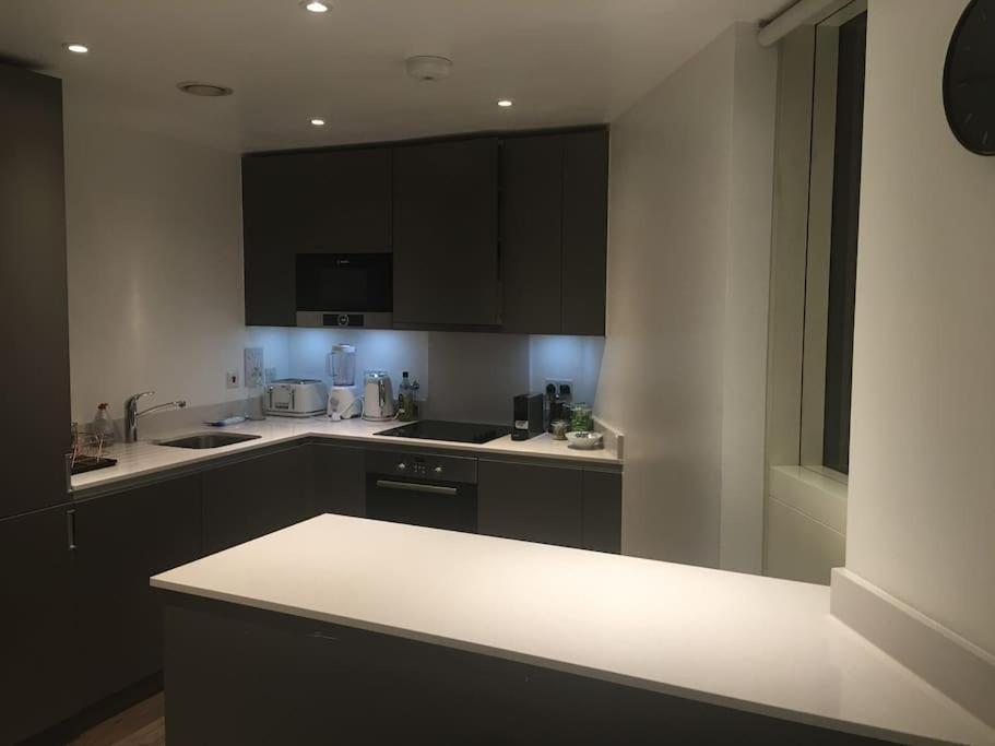 Grand Serviced Apartment***** Appartement Croydon